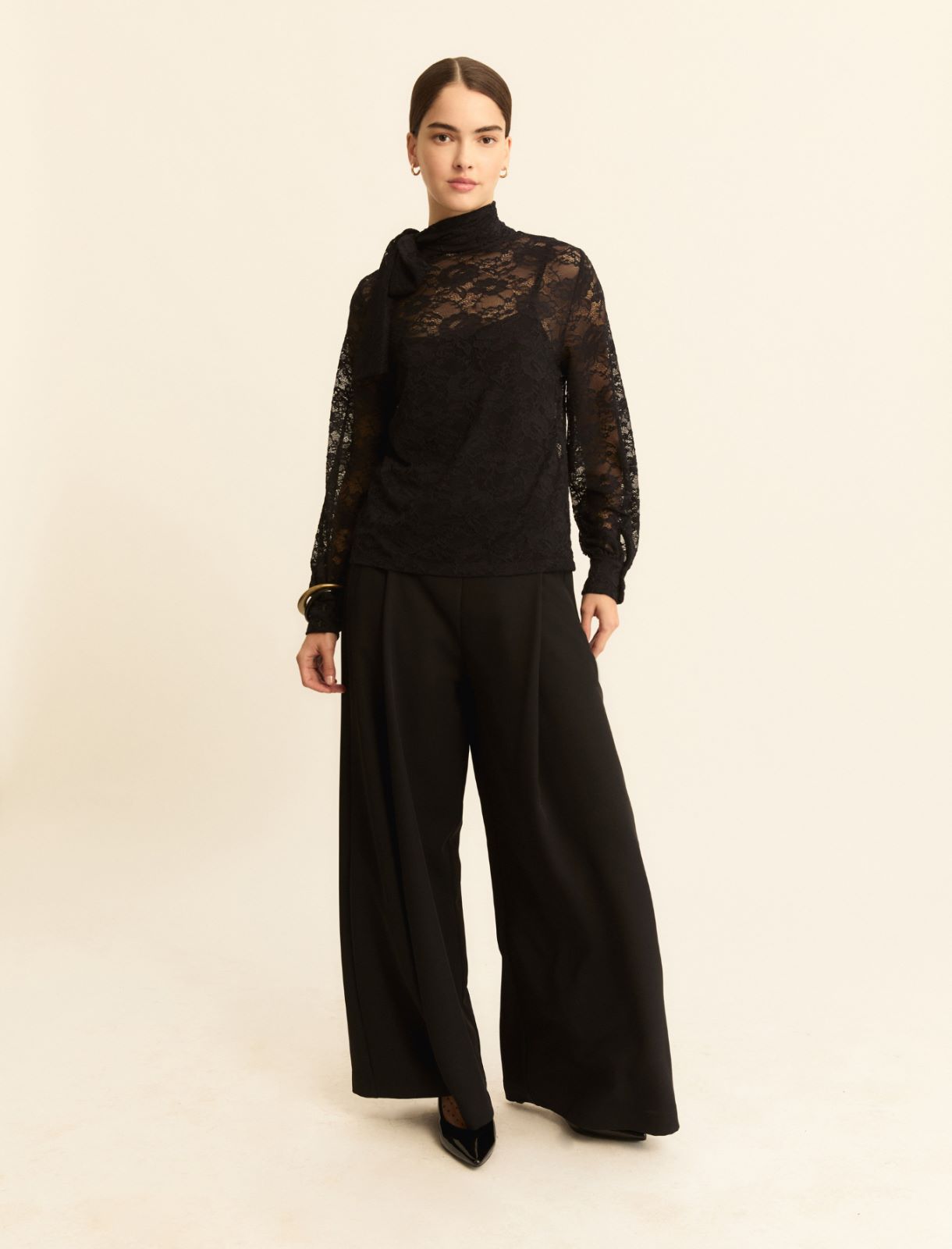 Stretch lace blouse - BLACK - Emme