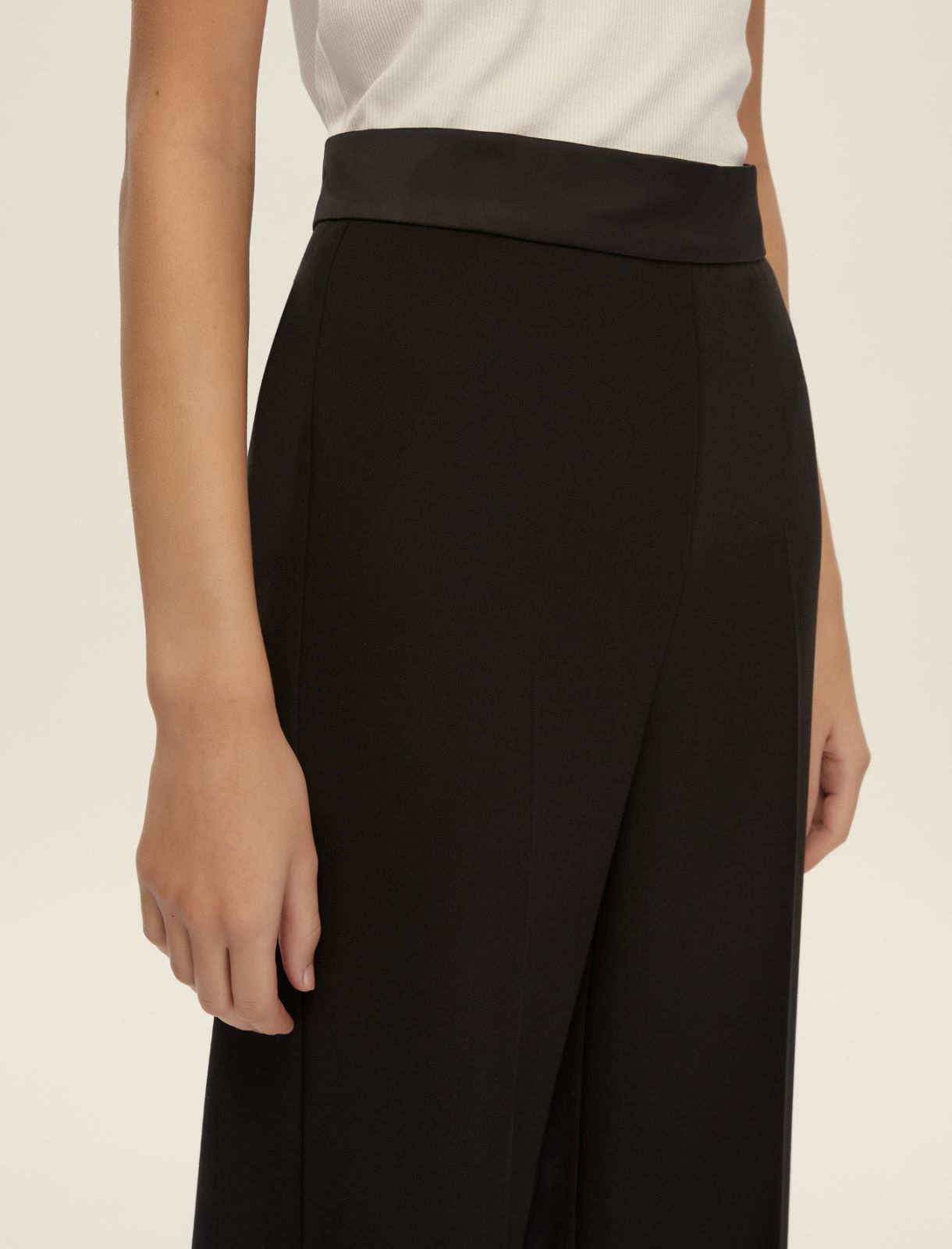 Pantalone stretch con dettaglio in raso - NERO - Emme - 4
