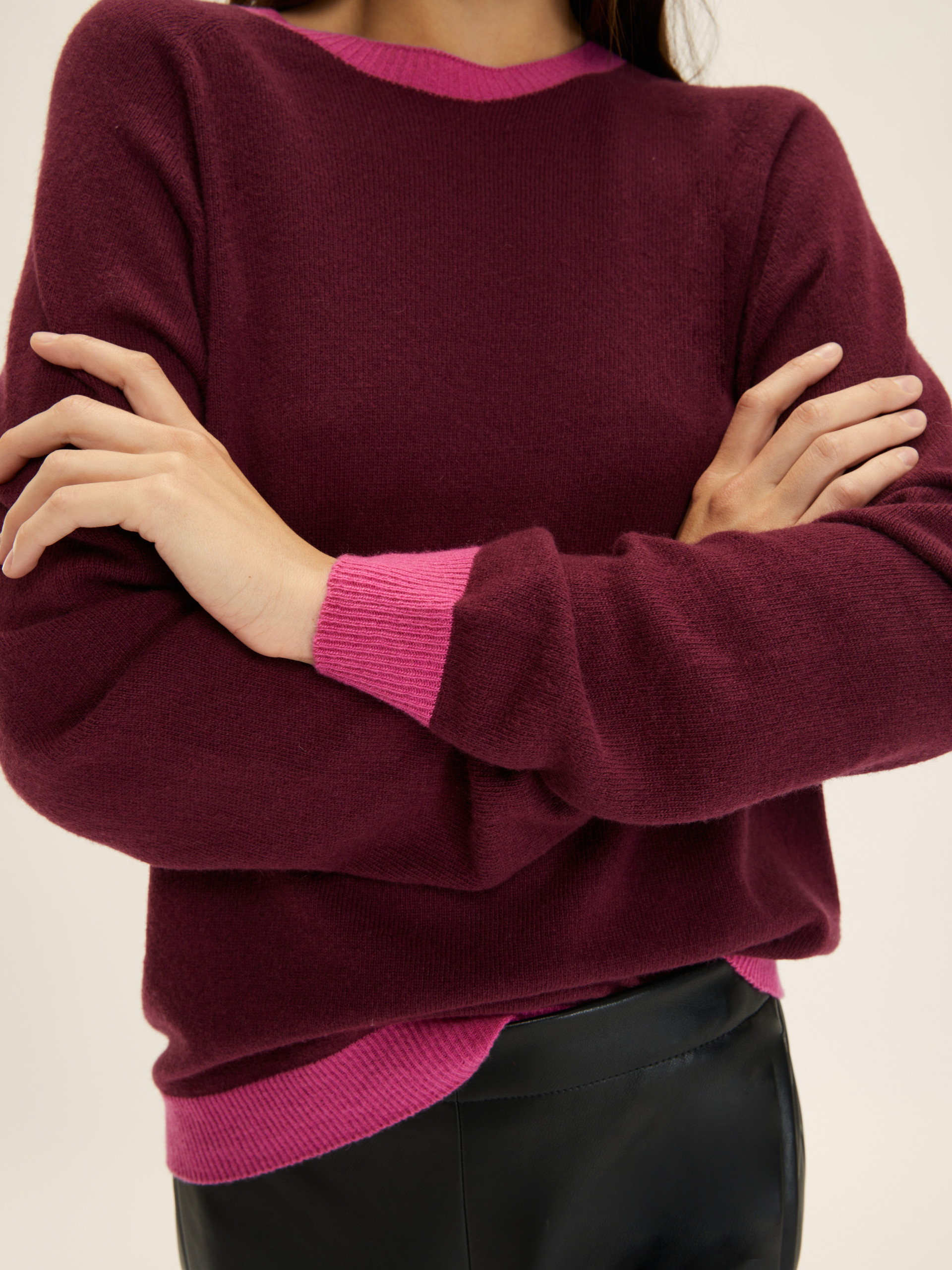 Cashmere-blend sweater with contrasting trim detail - BORDEAUX - Emme - 5