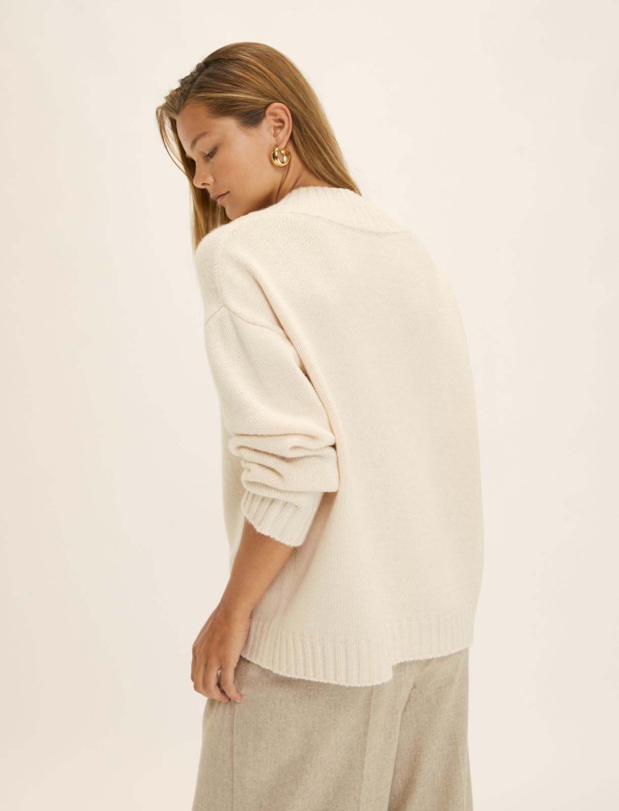 Oversized V-neck sweater - CREAM - Emme - 3