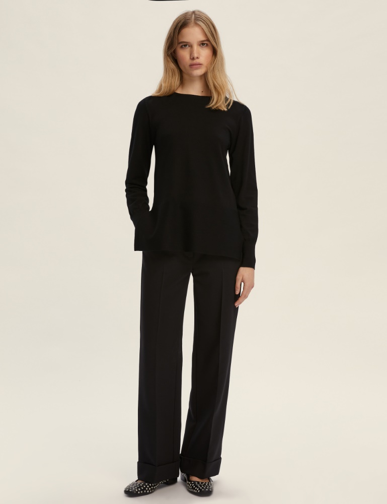 Maglia svasata - NERO