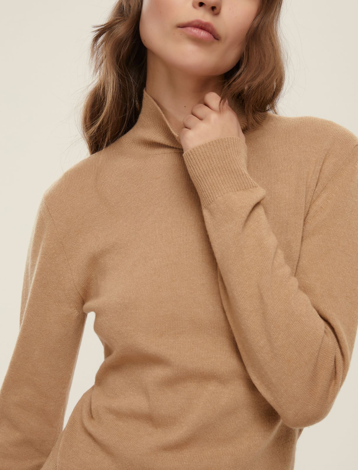 Cashmere-blend funnel-neck sweater - CAMEL - Emme - 4