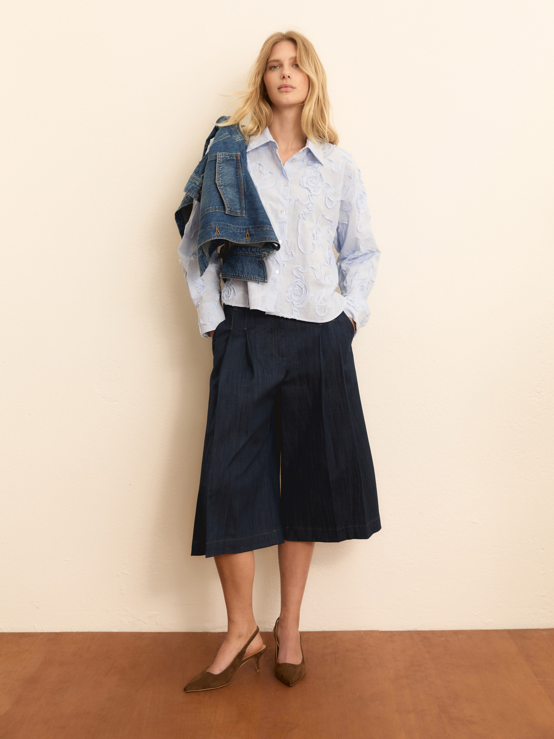 Embroidered boxy shirt - LIGHT BLUE - Emme - 1