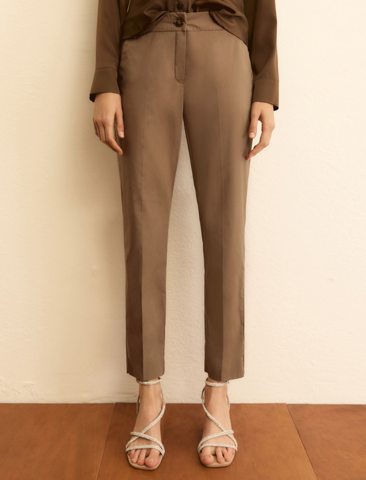 Pantalone dritto in popeline stretch - TORTORA - Emme - 4