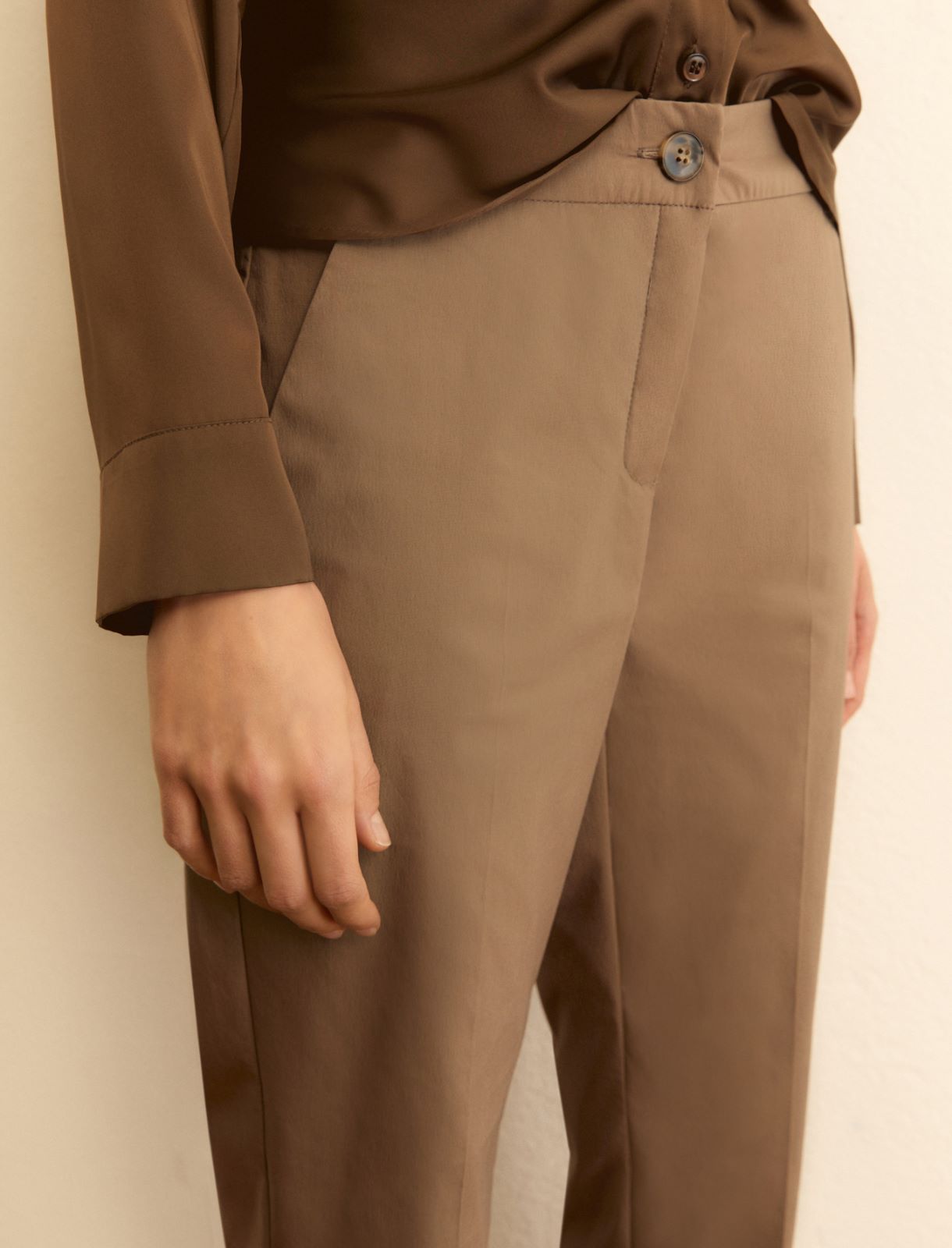 Pantalone dritto in popeline stretch - TORTORA - Emme - 5