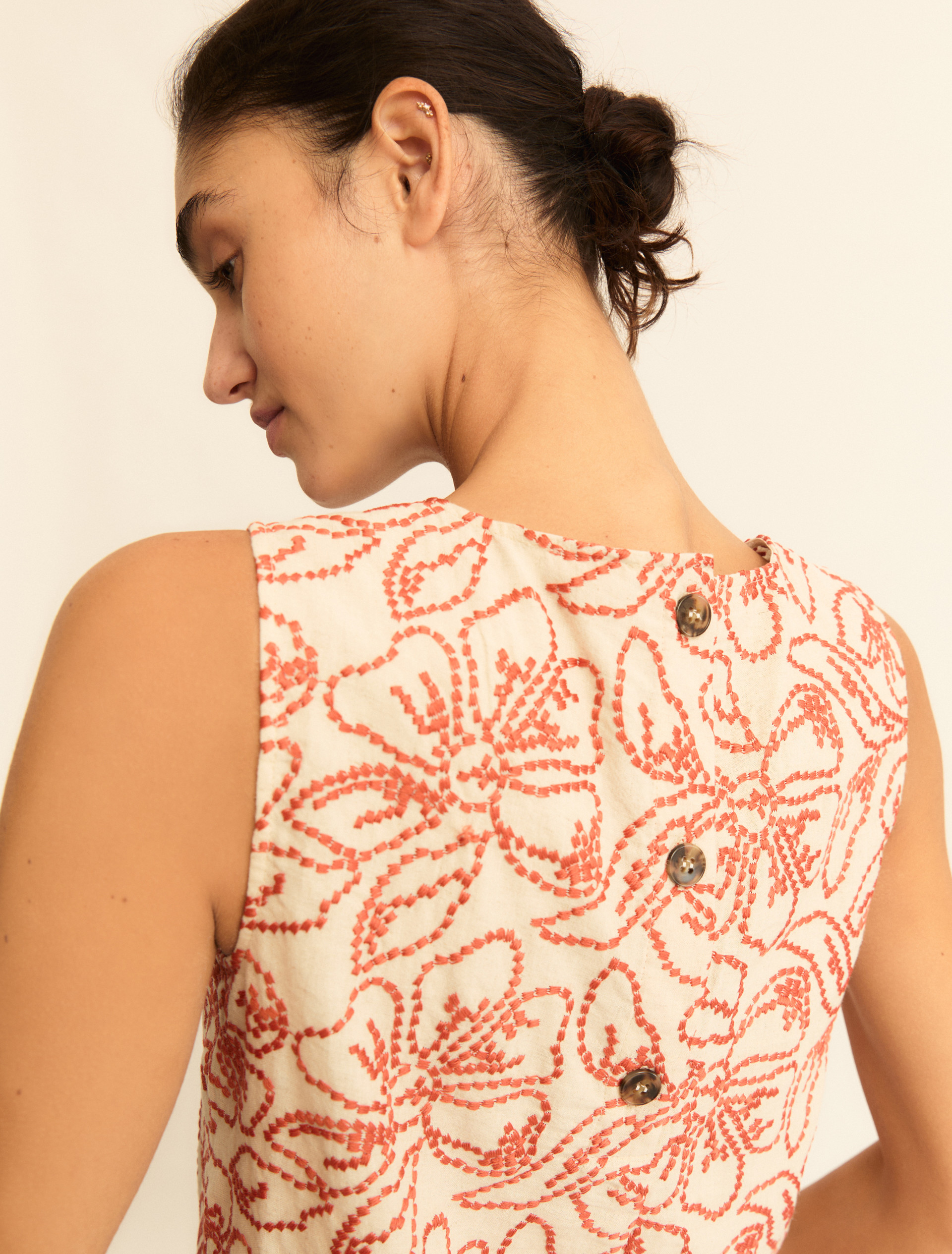 Top in cotone e lino ricamato - ROSSO GERANIO - Emme - 5