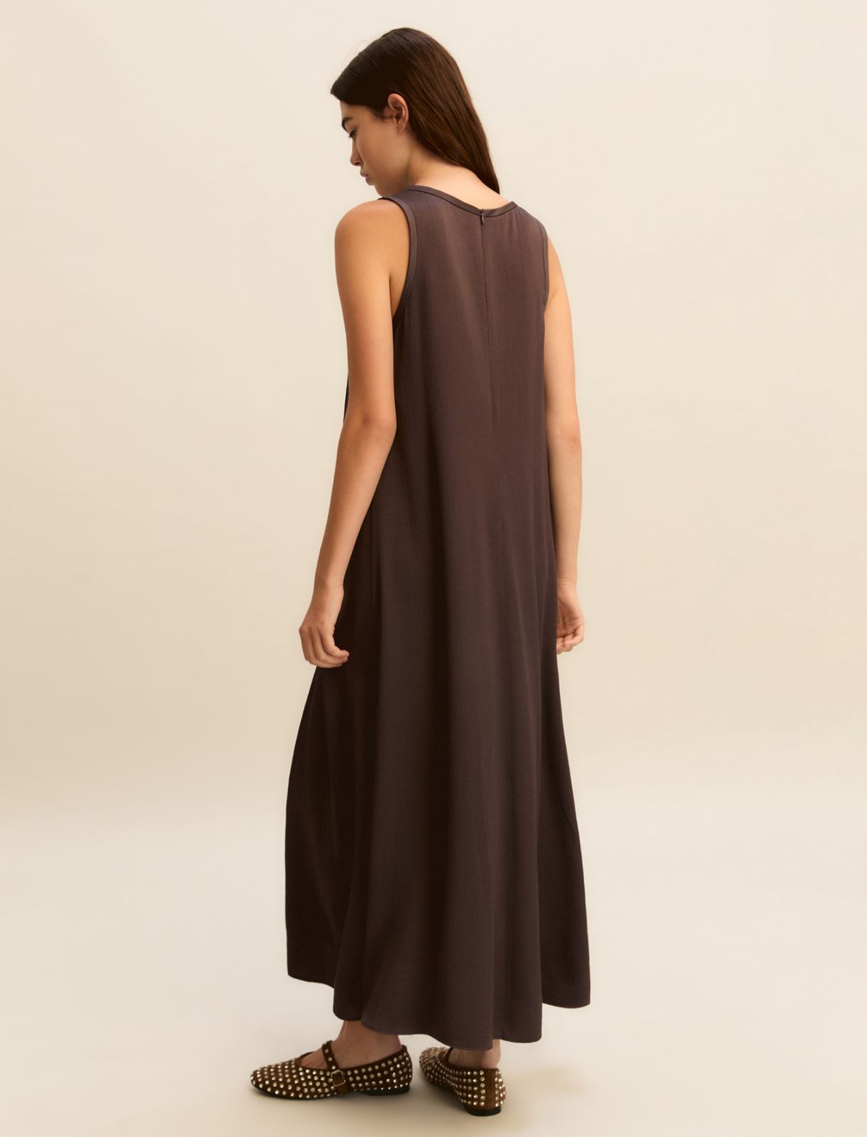 Sleeveless fluid fabric dress - DARK BROWN - Emme - 3