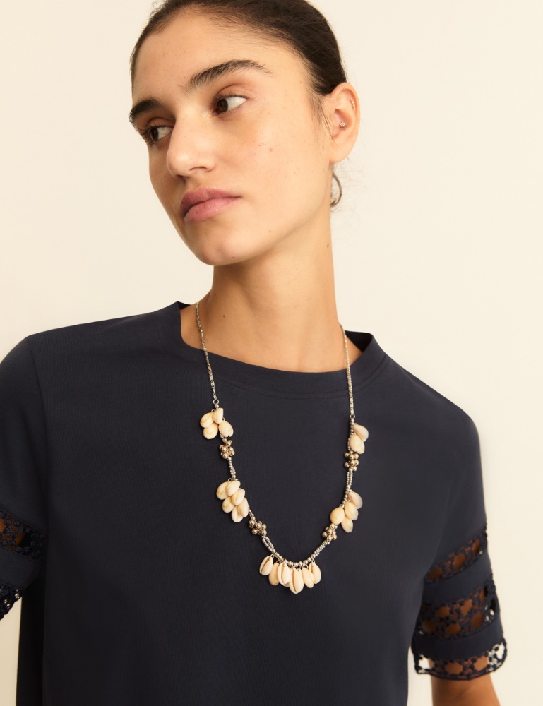 Bead and seashell-adorned necklace - SILVER