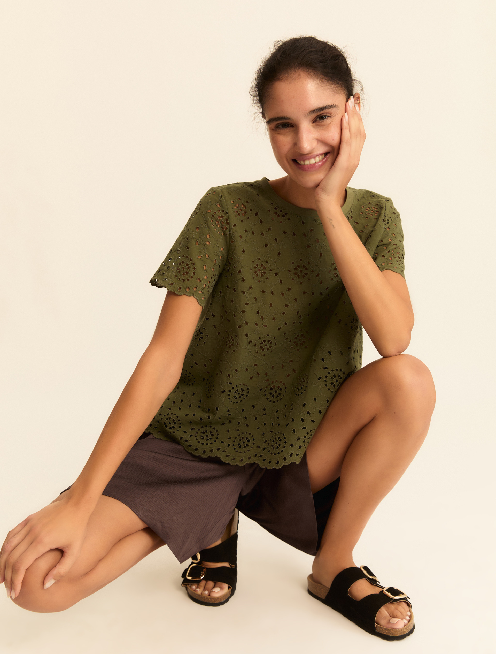 Broderie anglaise T-shirt with a jersey back - MILITARY GREEN - Emme - 1