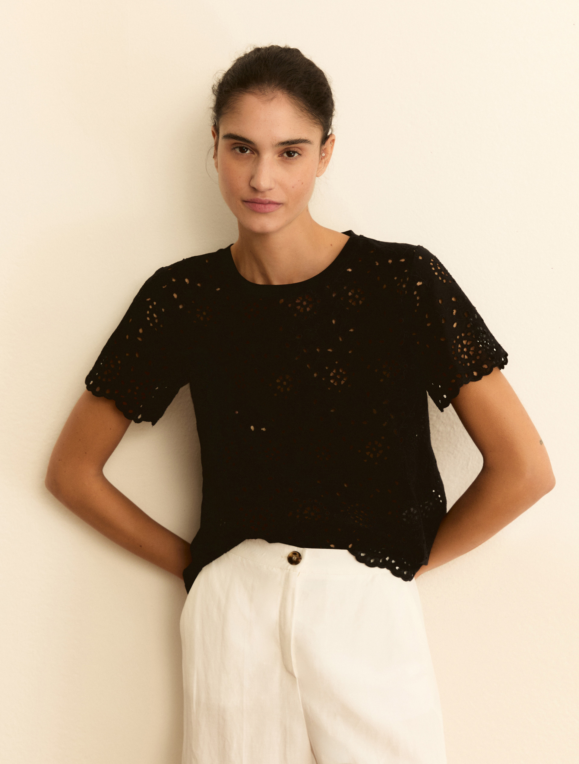 Broderie anglaise T-shirt with a jersey back - BLACK - Emme - 1