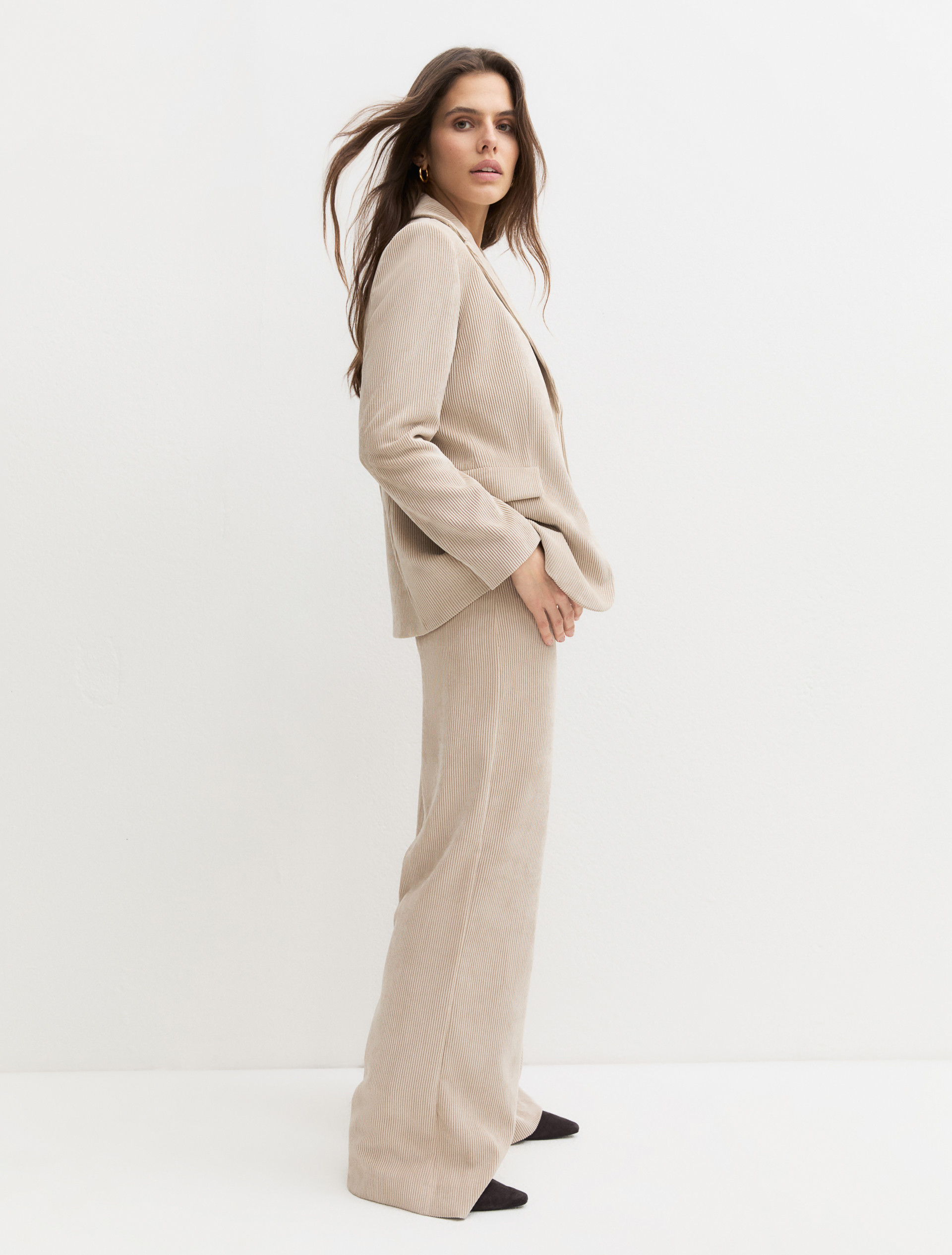 Single-breasted stretch-velvet blazer - CREAM - Emme - 3