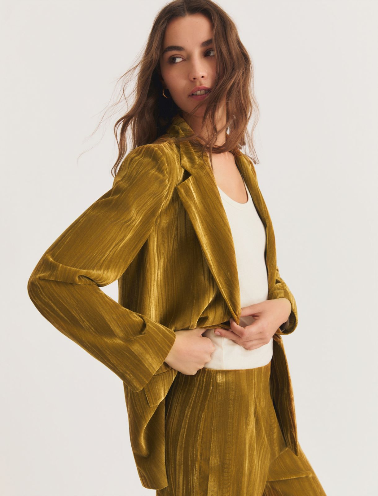 Single-breasted stretch velvet blazer - OCHRE - Emme - 4