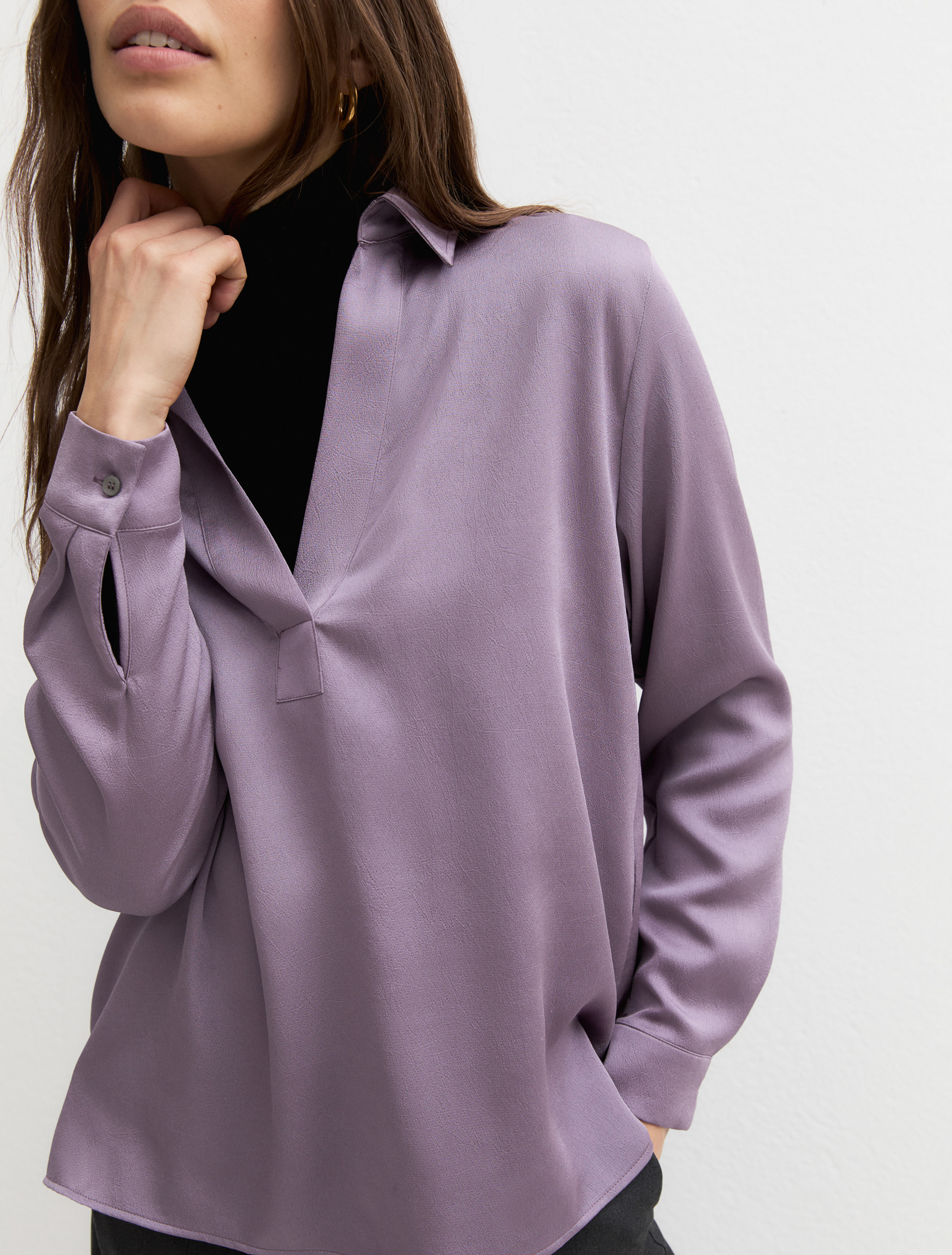 Crinkle hammered-satin polo blouse - LAVENDER - Emme - 5