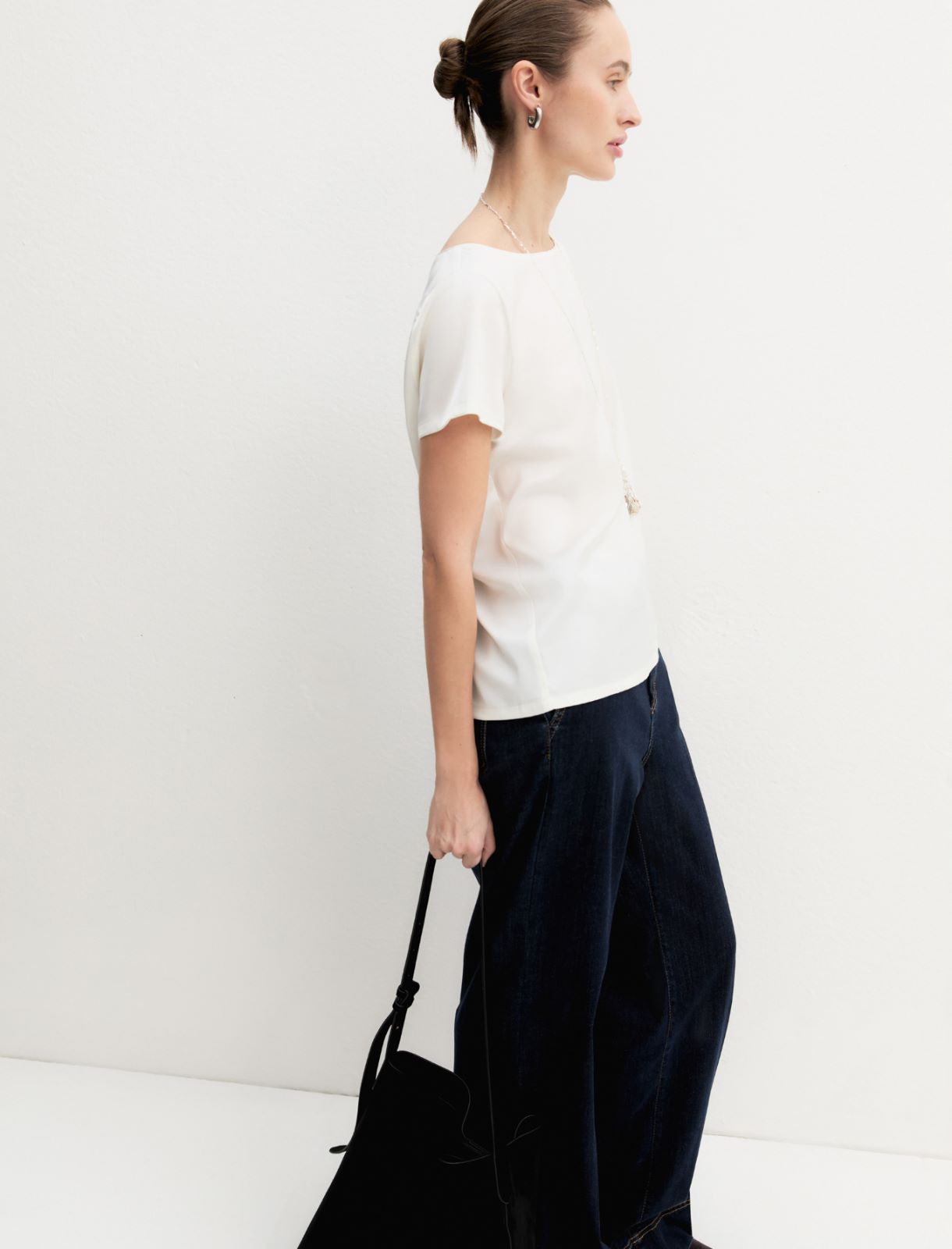 Blusa a maniche corte in raso leggero - AVORIO - Emme