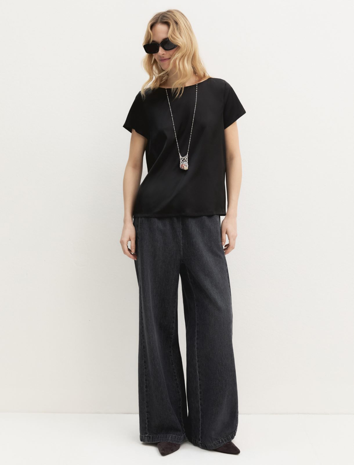 Blusa a maniche corte in raso leggero - NERO - Emme - 2