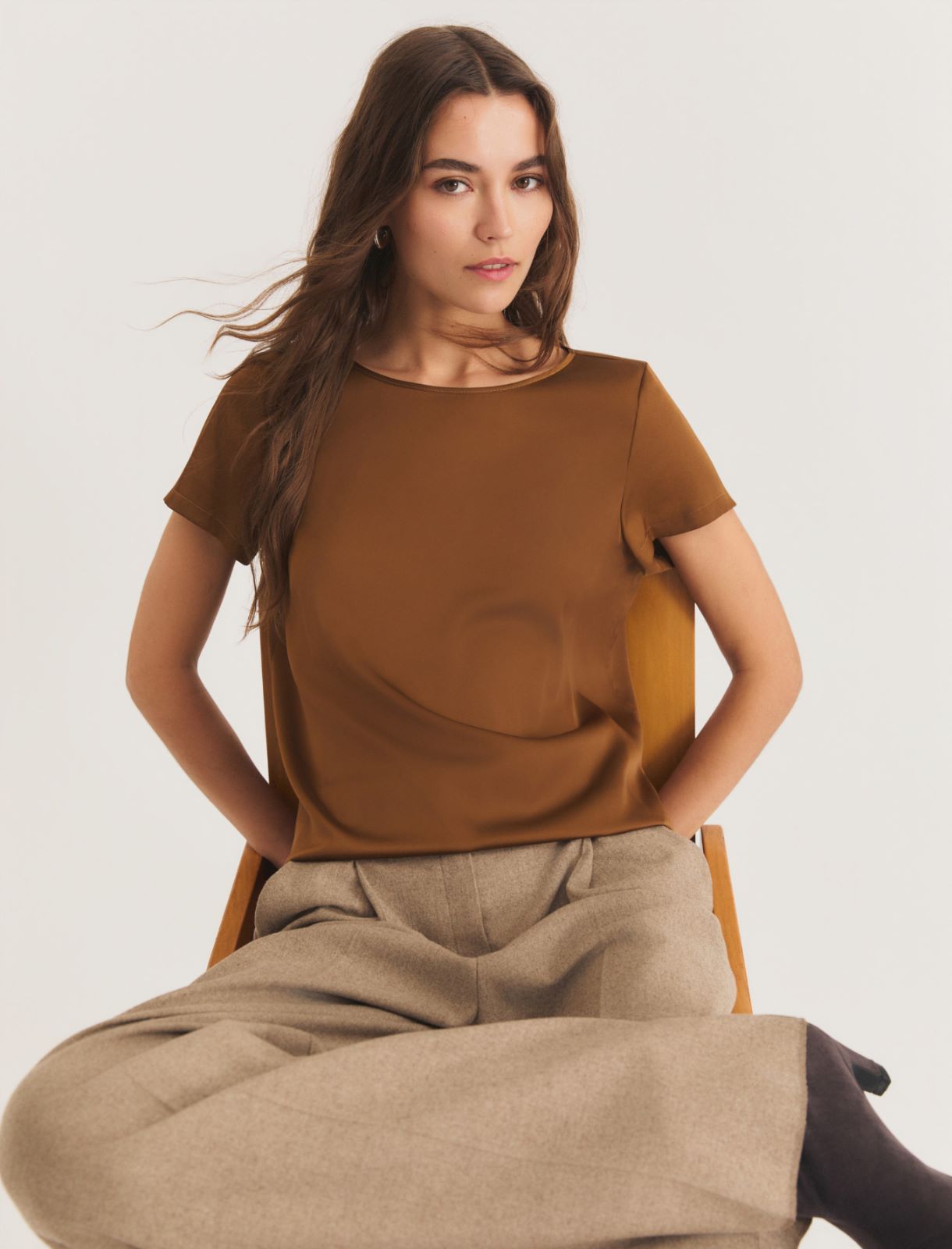 Blusa a maniche corte in raso leggero - OCRA - Emme - 3