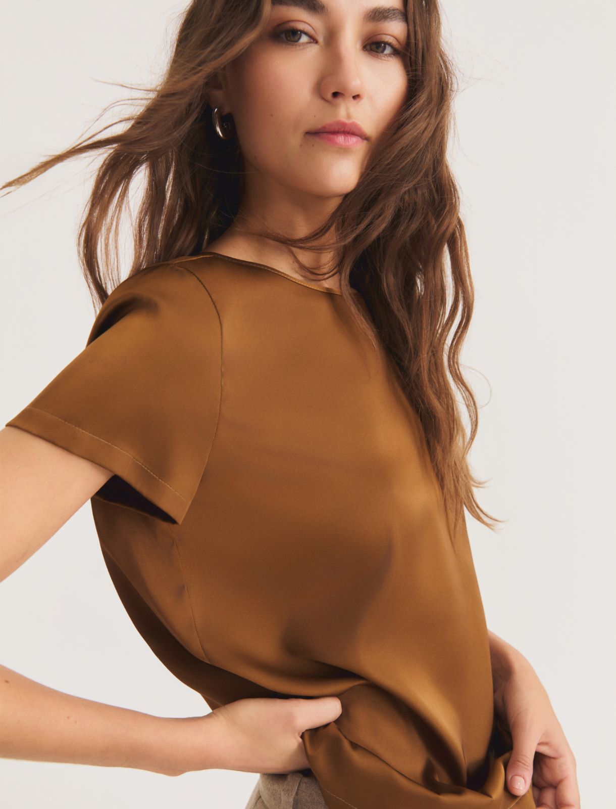 Blusa a maniche corte in raso leggero - OCRA - Emme - 5