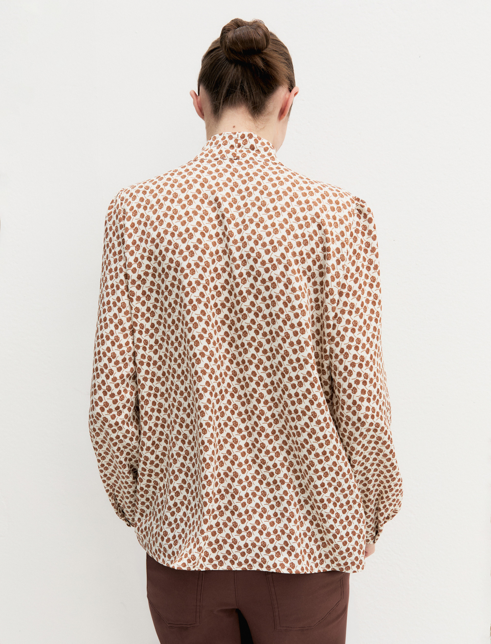 Camisa de crepé con fular - MARFIL - Emme - 2