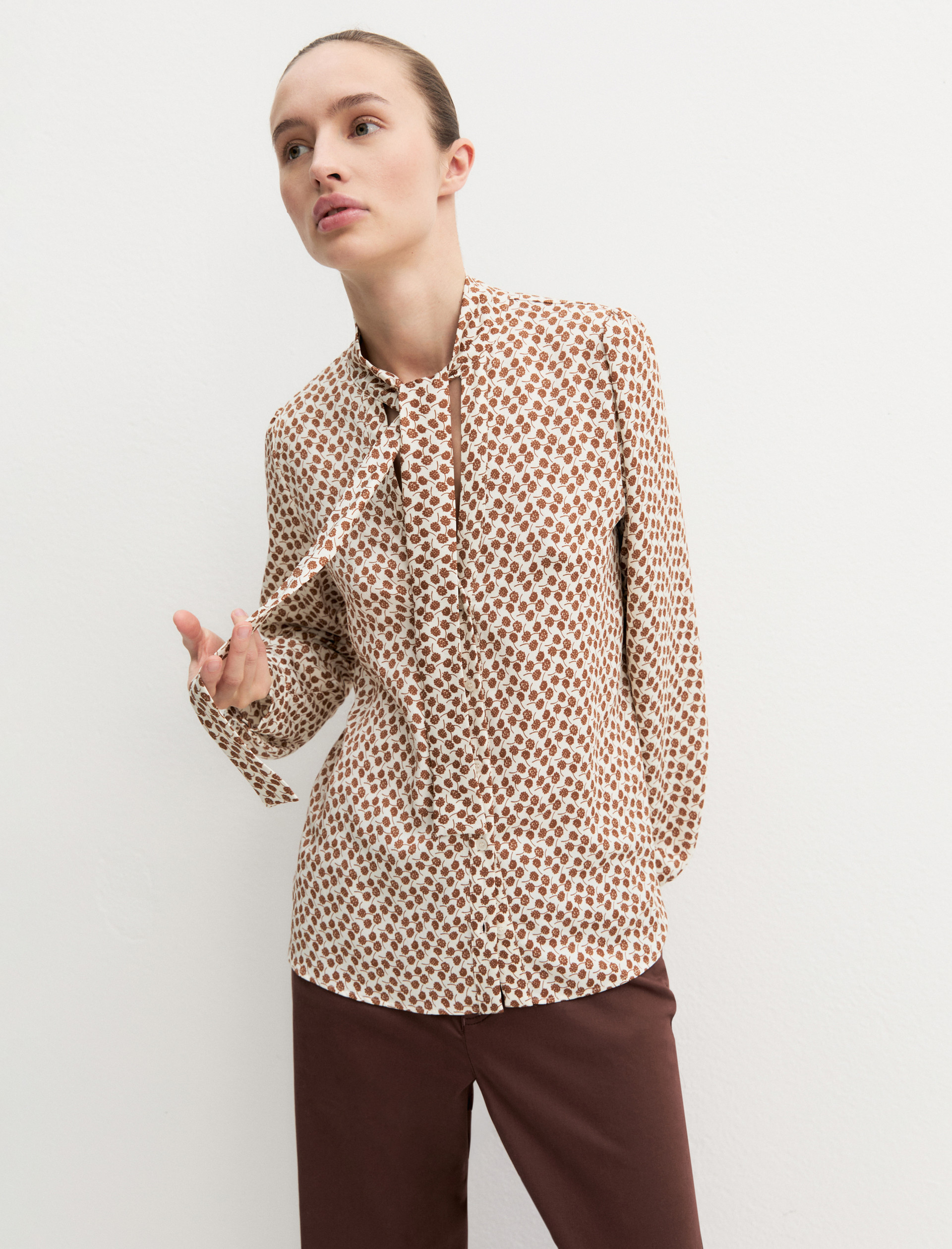 Camisa de crepé con fular - MARFIL - Emme - 5