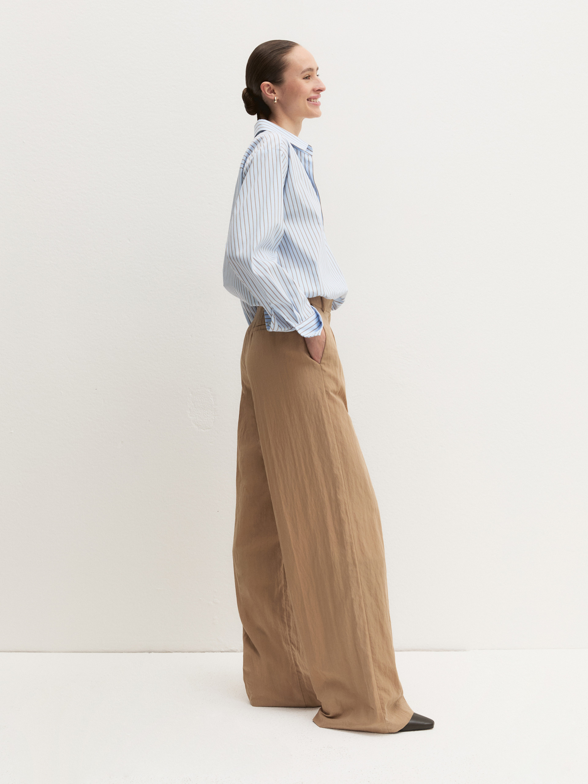 Wide-leg crinkle-fabric trousers - NATURAL - Emme - 5