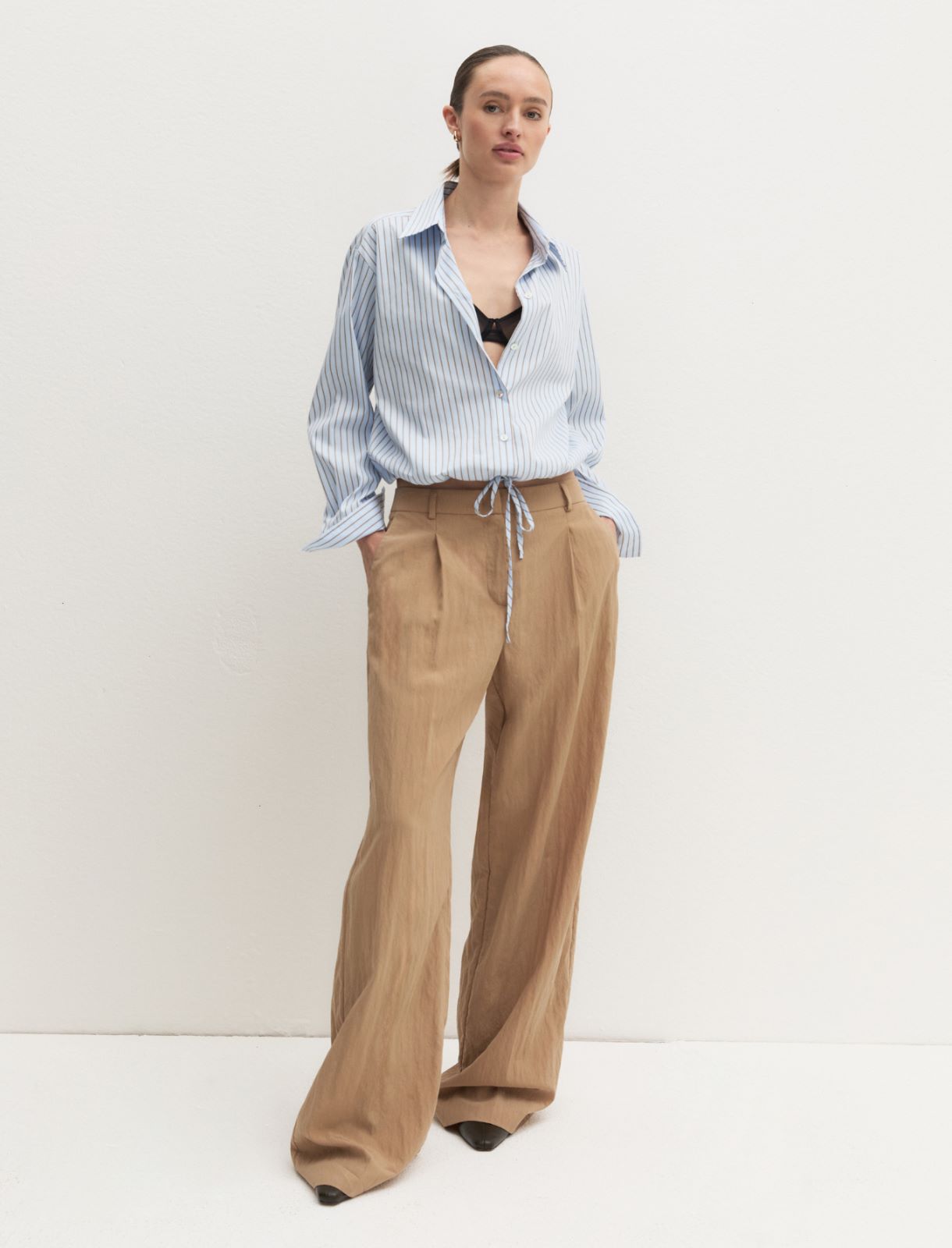 Wide-leg crinkle-fabric trousers - NATURAL - Emme