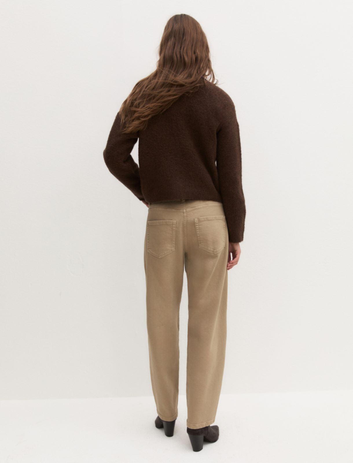Worn-in finish barrel-leg jeans - NATURAL - Emme - 2