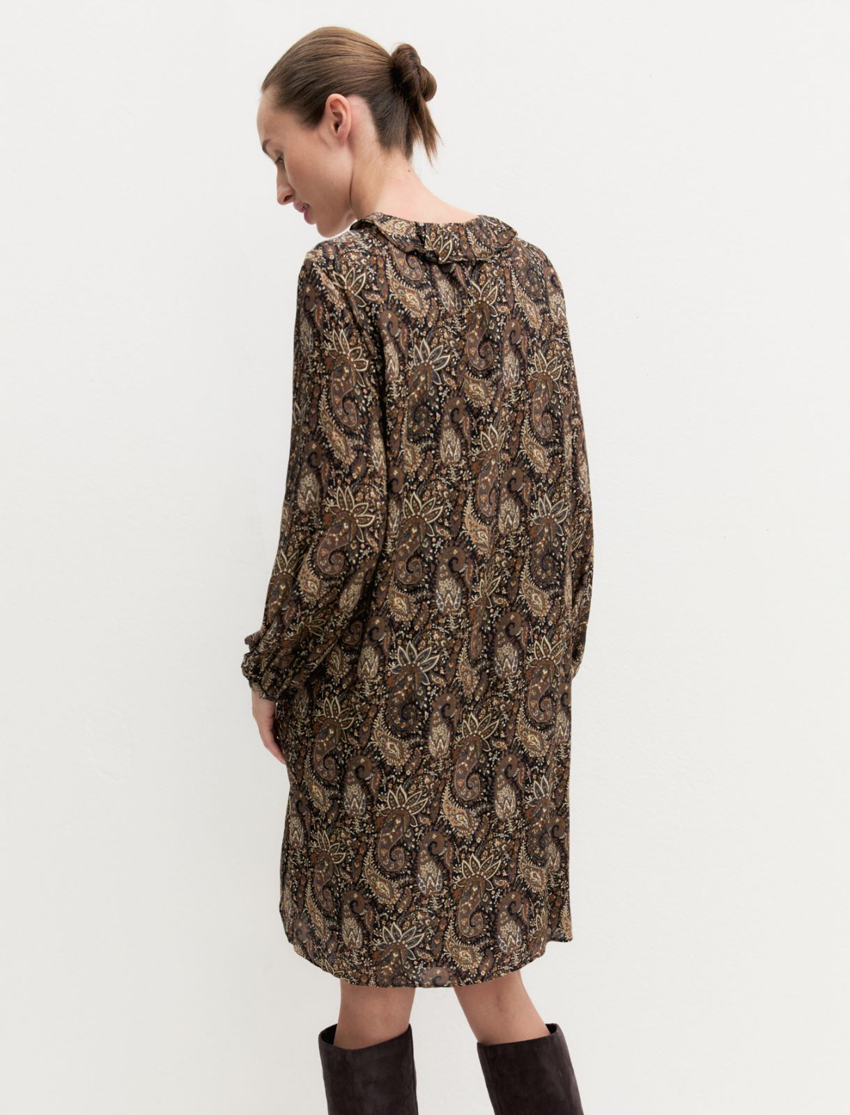 Vestido de sablé con volantes - NEGRO - Emme - 2