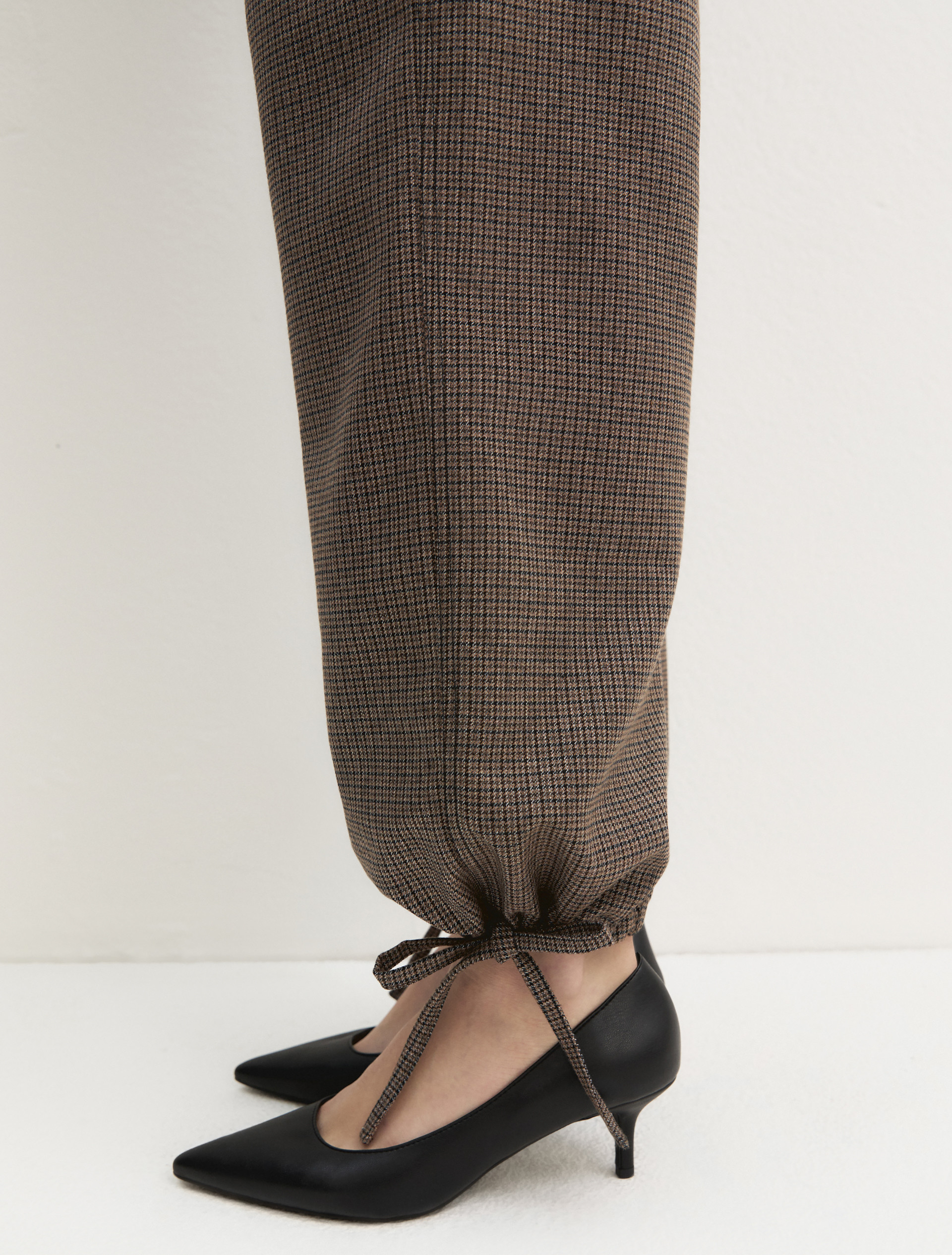 Zapato salón de línea estilizada - NEGRO - Emme - 1