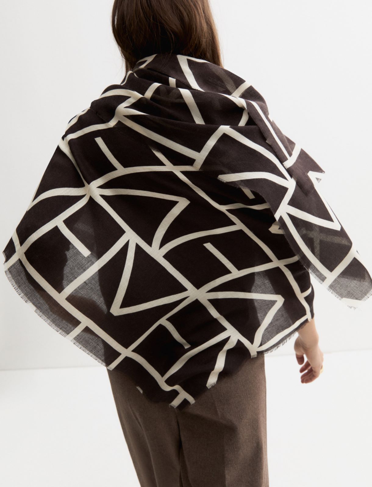 Printed stole with fringe - BROWN - Emme