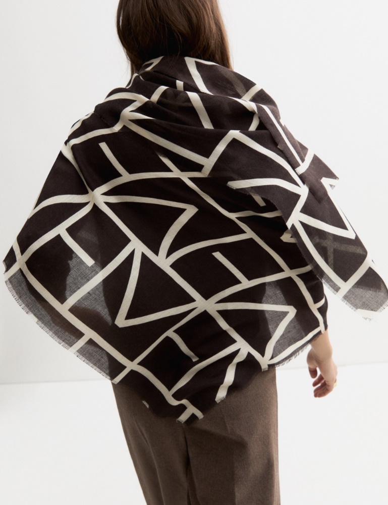 Printed stole with fringe - BROWN
