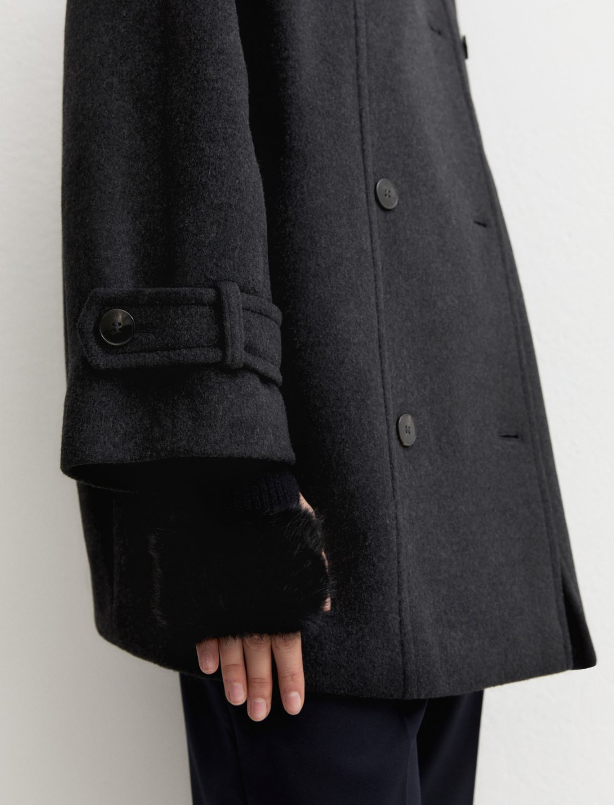 Faux-fur trimmed hand warmers - BLACK - Emme