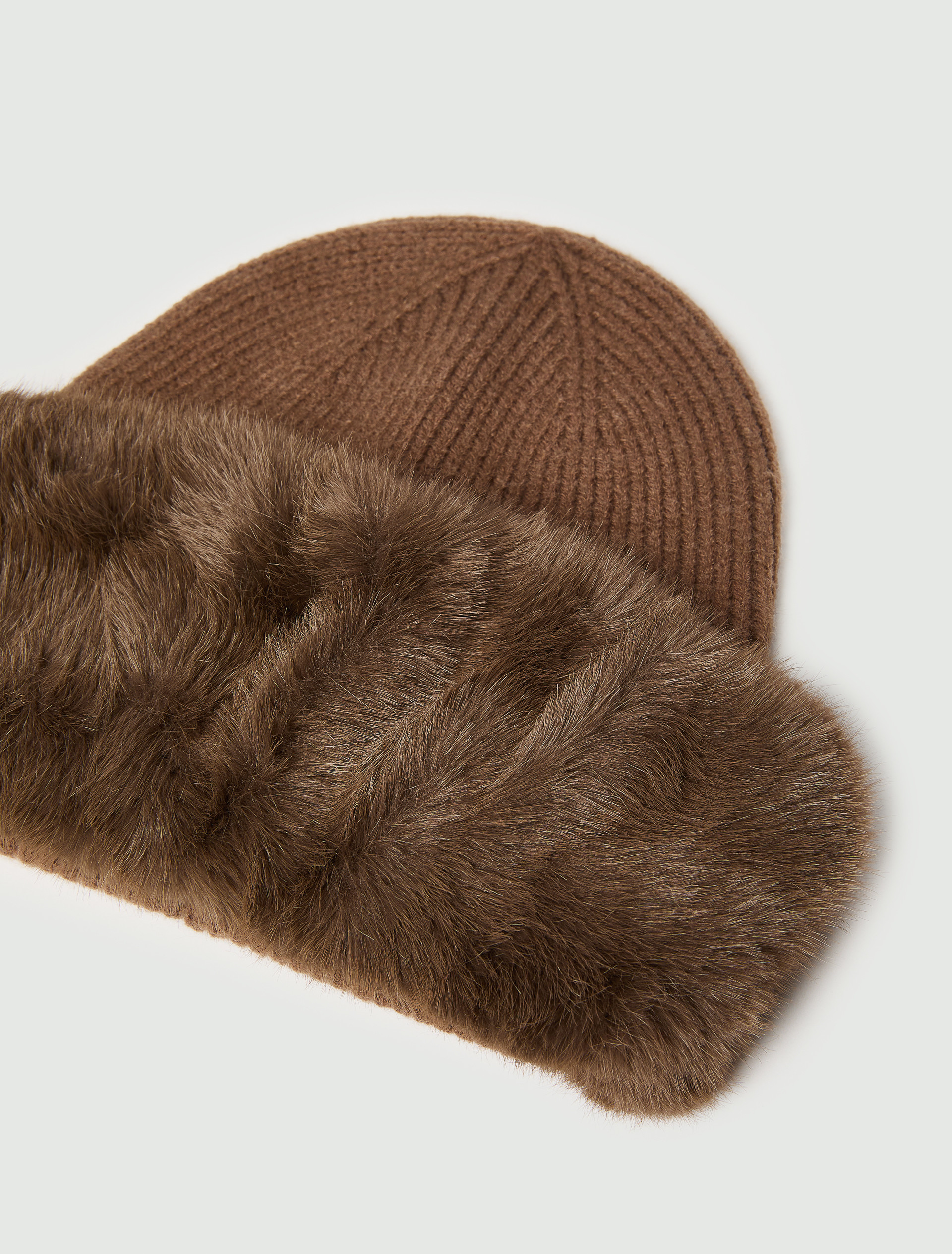 Plush-trim knitted hat - BROWN - Emme - 3