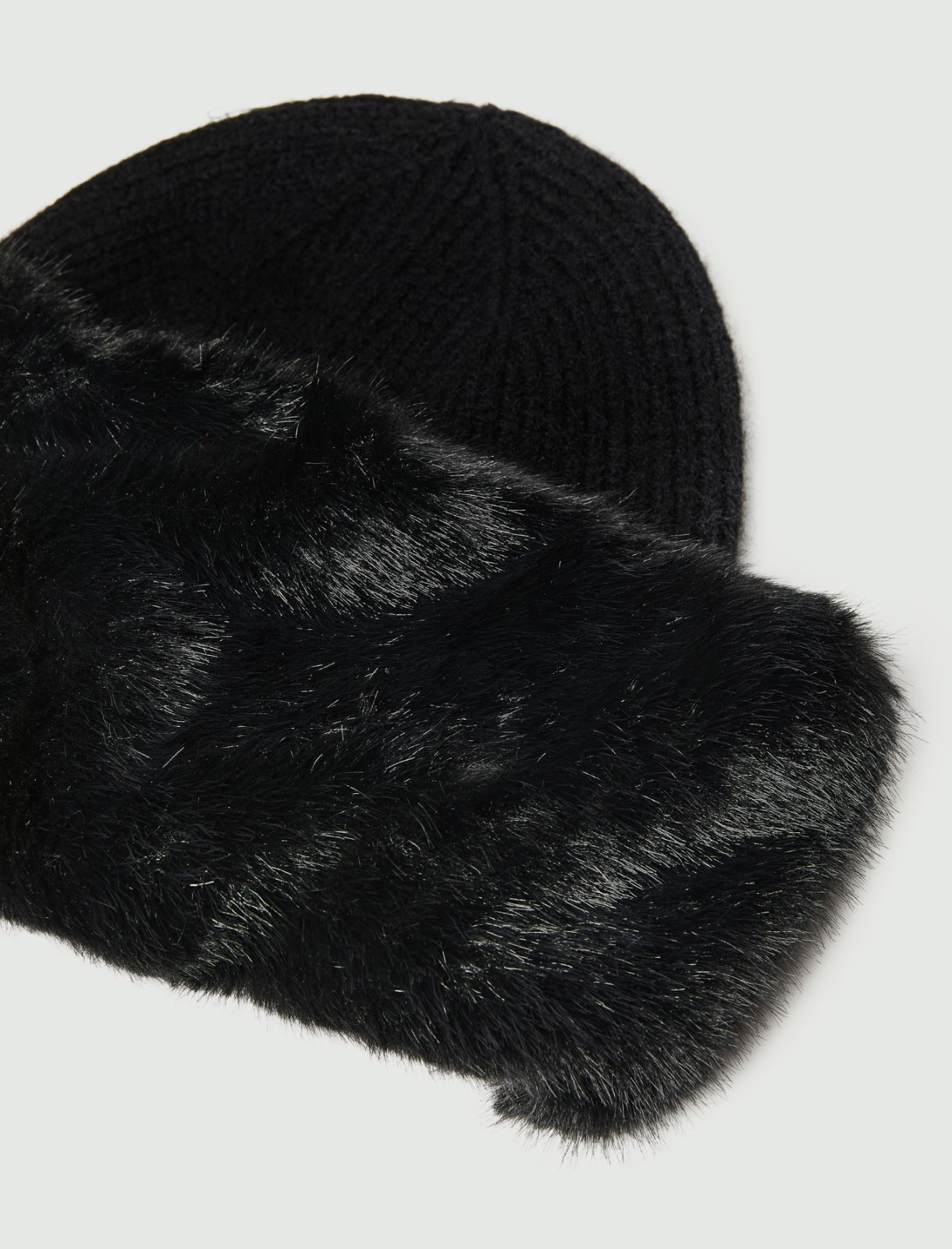 Plush-trim knitted hat - BLACK - Emme - 3