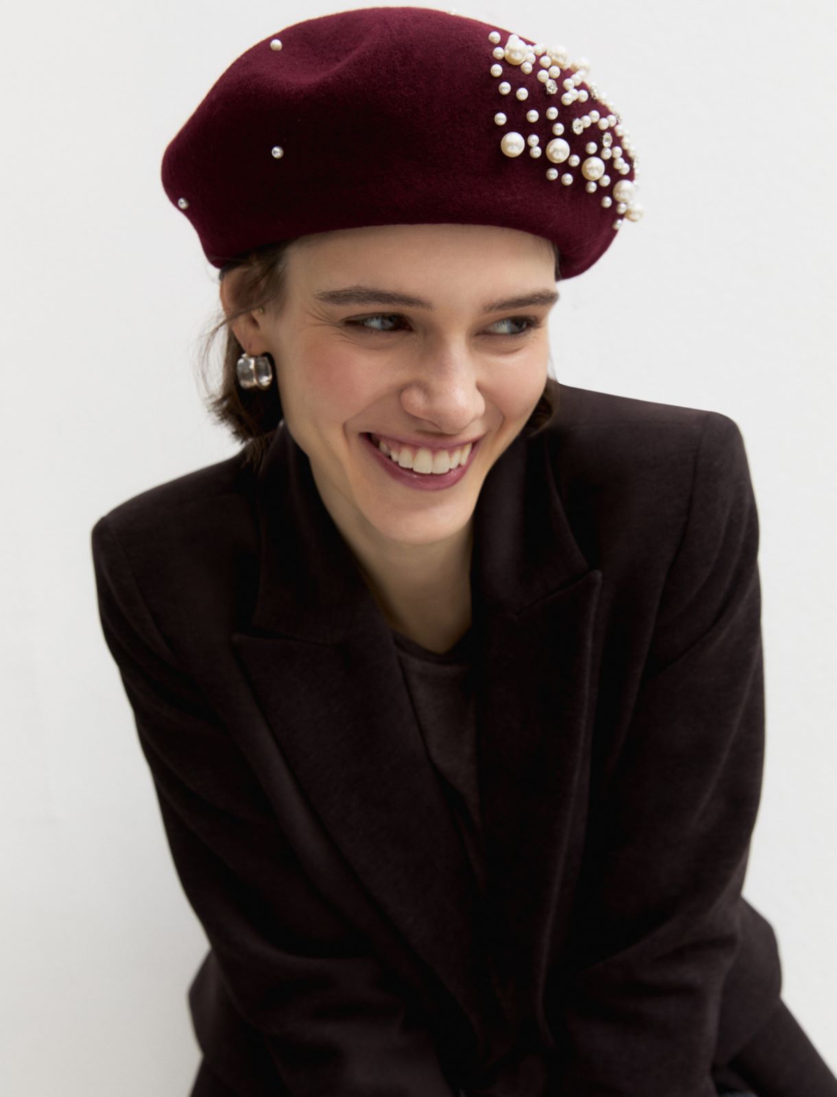 Pearl and Crystal-Embellished Beret - BORDEAUX - Emme