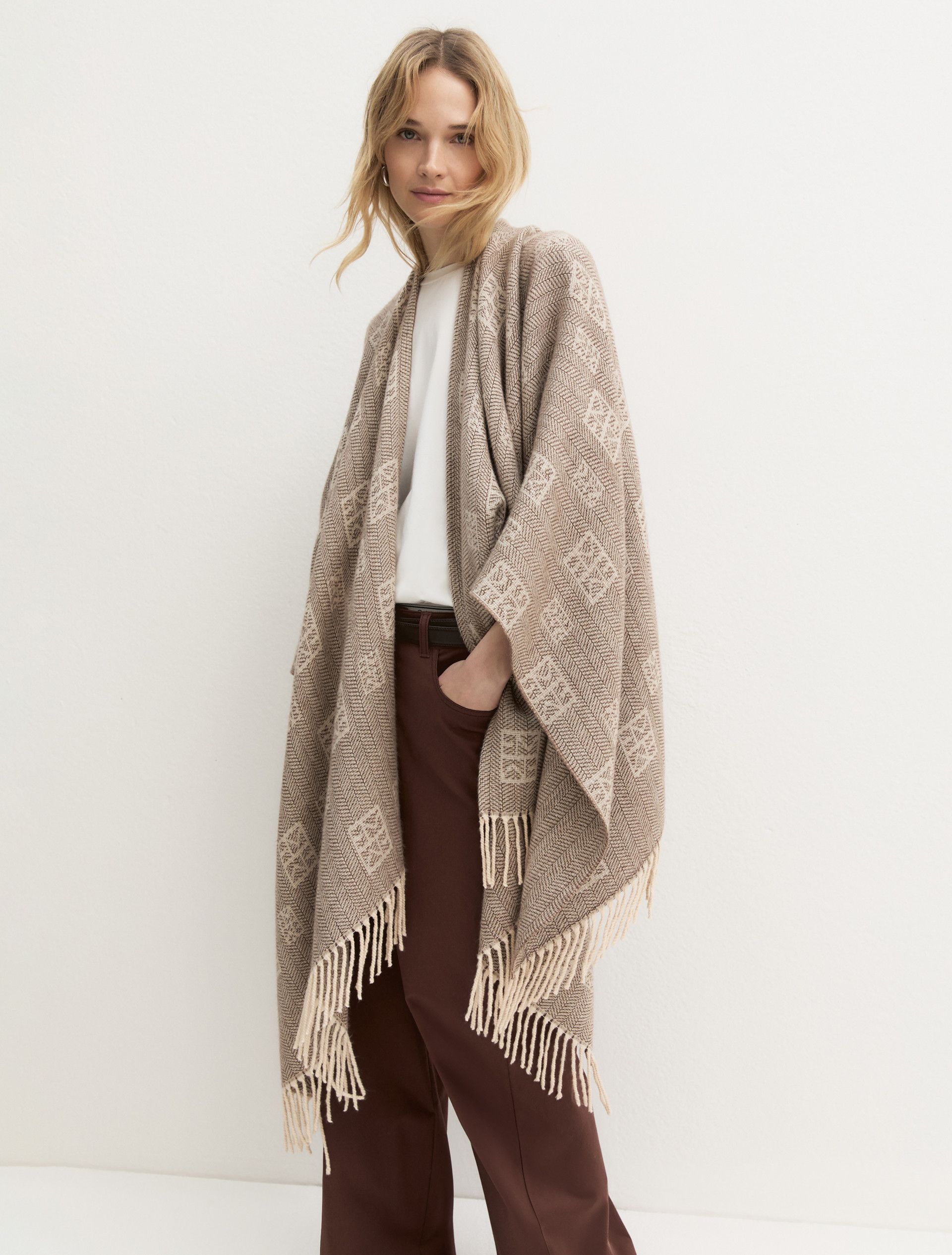 Poncho jacquard con frange - CAMMELLO - Emme - 1